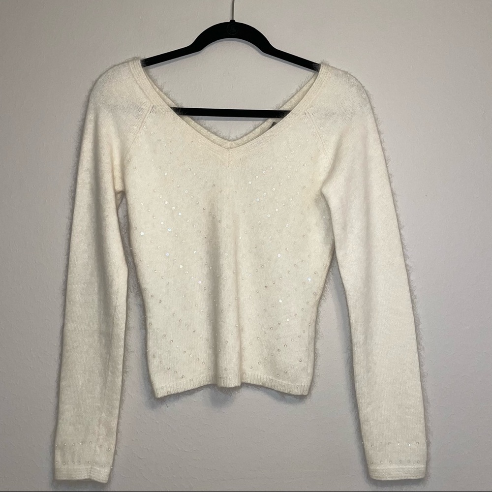 The Limited Womens White ivory Rabbit hair wide v-neck Long‎ sleeve top size M
